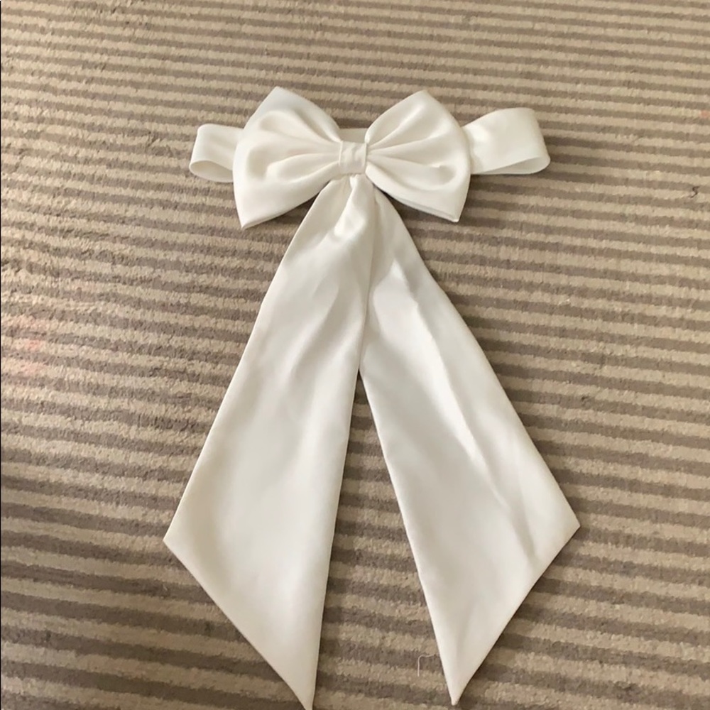 David’s bridal flower girl bow